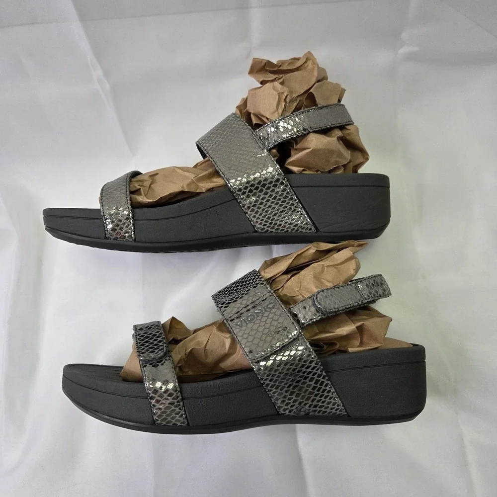 Vionic Bolinas Women's Size 9 Block Heel Strappy Sandal Silver Snake Print Comfy